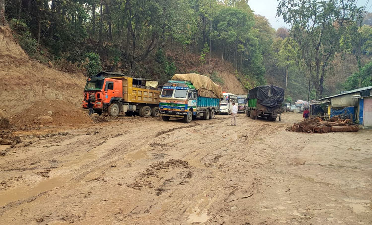 चिनियाँ कम्पनीले हात हालेका ठूला परियोजना लथालिङ्ग, दोस्रो चरणको चक्रपथ विस्तार ओझेलमै